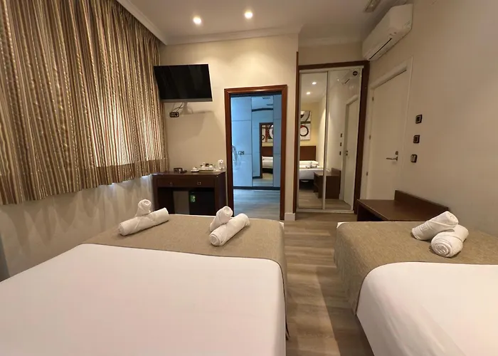 Atocha Almudena MartínHostal